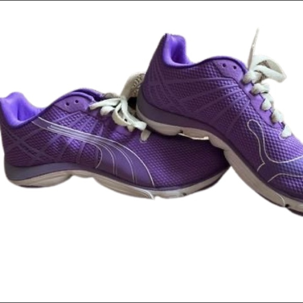 Puma Evertrack Mobium Sport Women’s Size 9. Like New